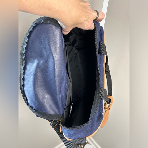 Luggage L.L. Bean Utility Adventurer Mini Duffle Bag Carryon Navy Leather Accent - Picture 8 of 12